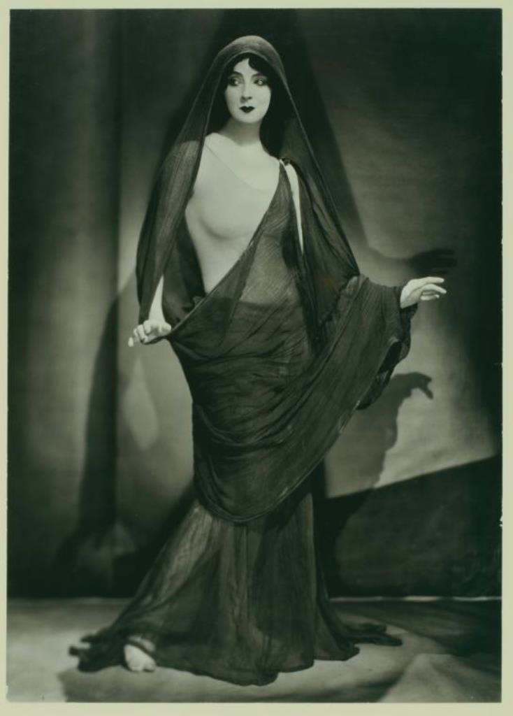 Fotó: Muray Miklós: Ruth St. Denis, 1923 © Nickolas Muray