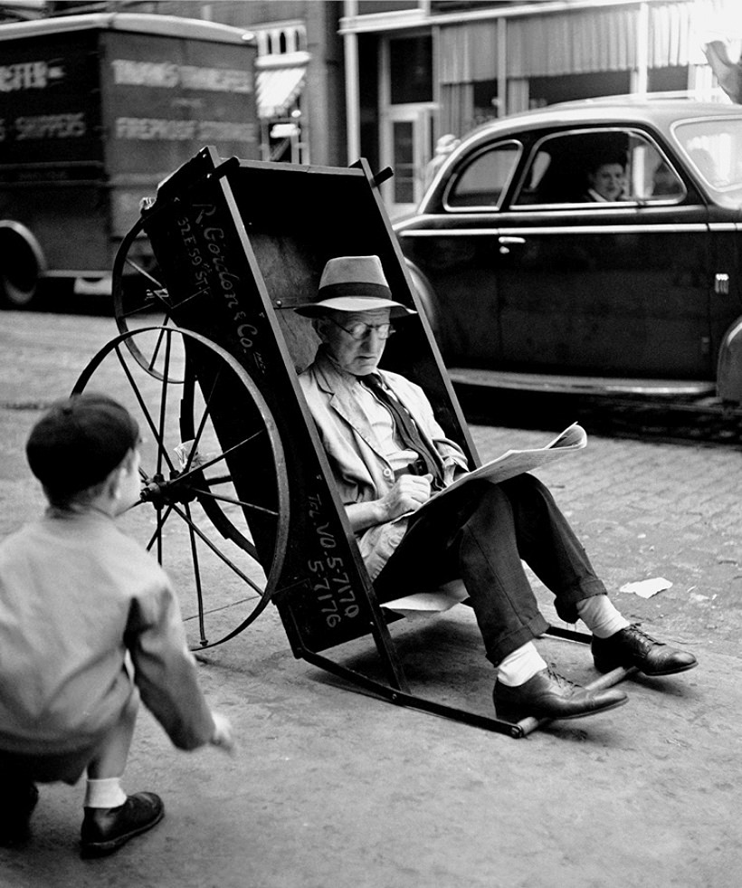 Fotó: Fred Stein: Pihenés, New York, 1944 © Fred Stein Archive