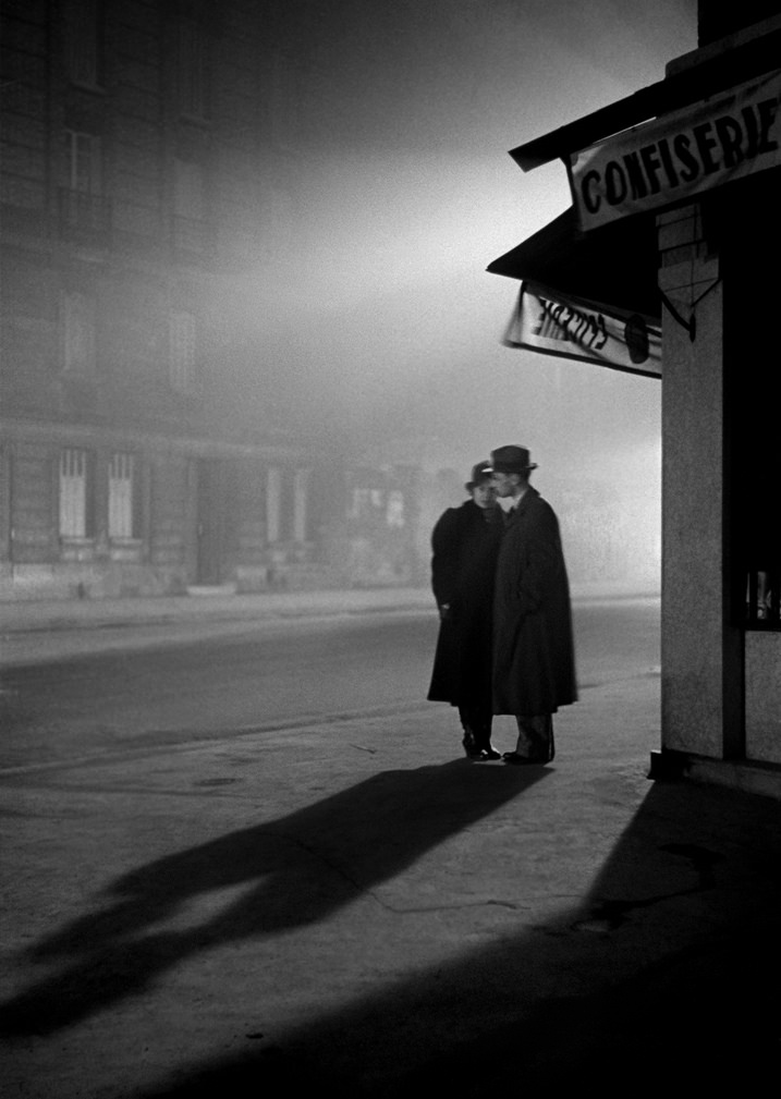Fotó: Fred Stein: Párizs este, 1934 © Fred Stein Archive