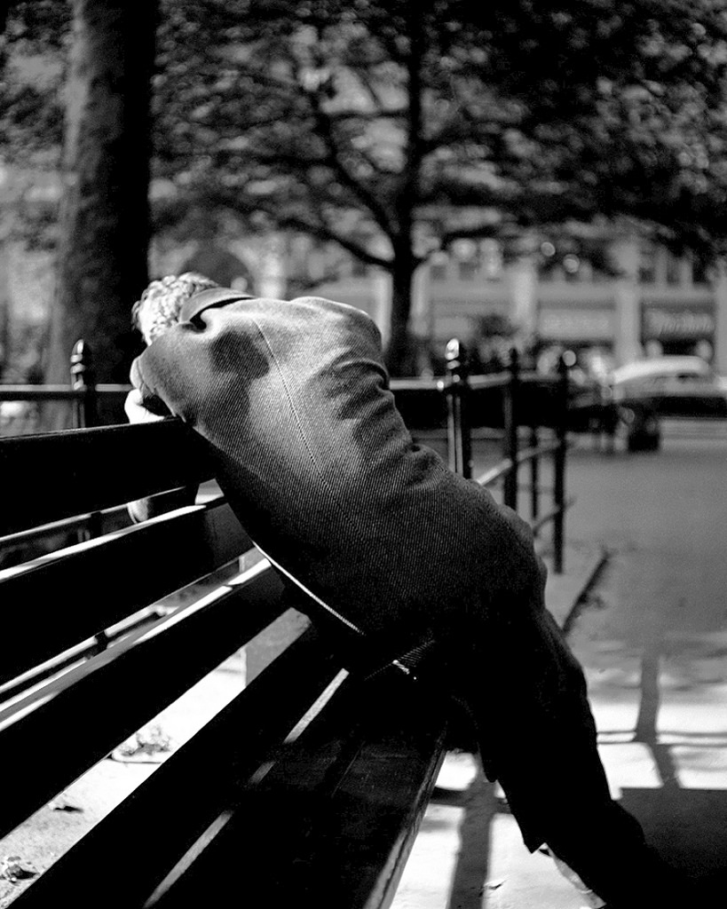 Fotó: Fred Stein: A padon, New York, 1941  © Fred Stein Archive