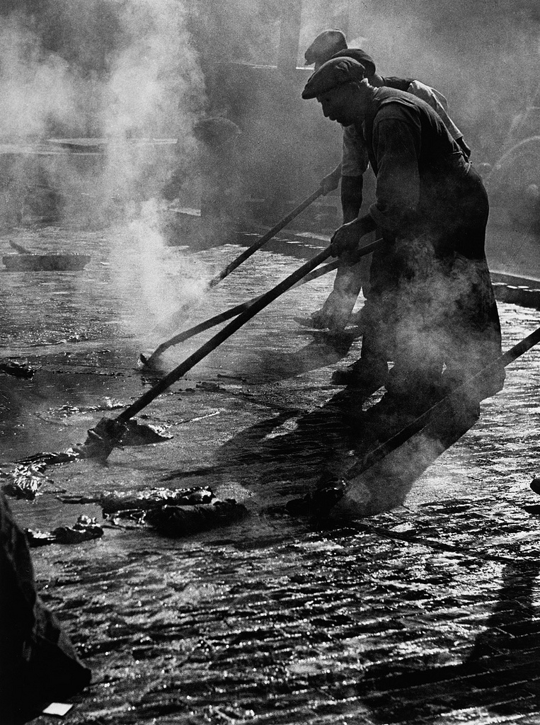 Fotó: Wolfgang Suschitzky: Charing Cross Road, London, 1936 © Wolfgang Suschitzky