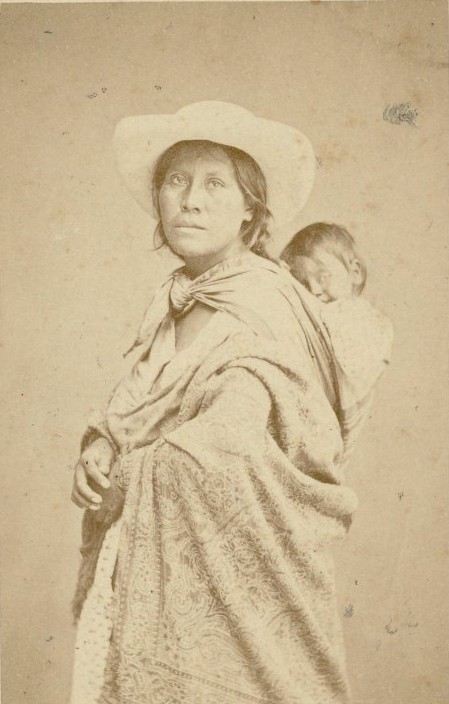 Madre peruana y su hijo.jpg