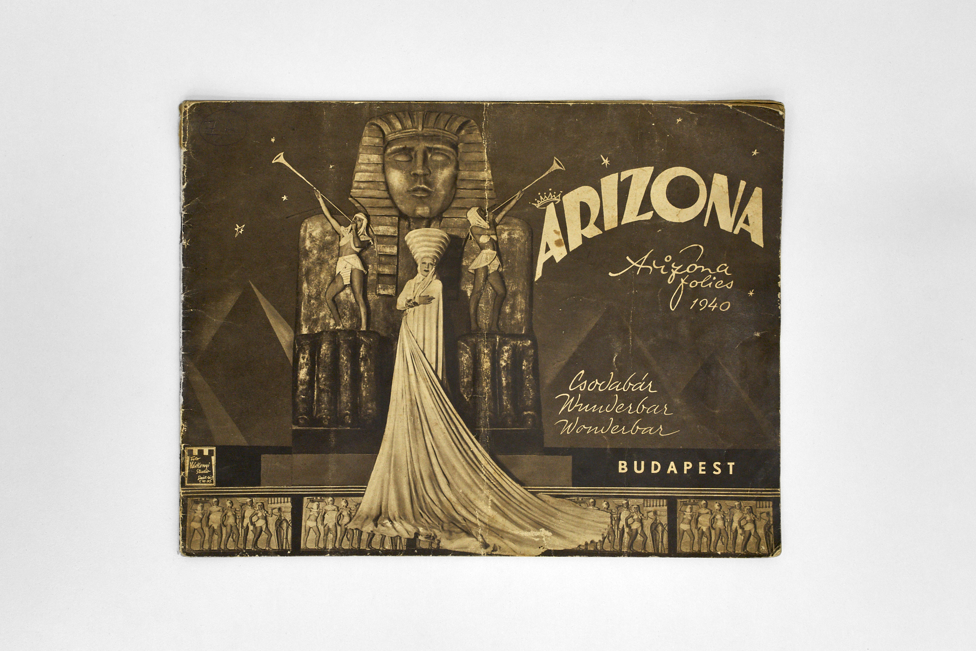 Az Arizona mulató programfüzete, 1940 (a Pécsi József Fotográfiai Szakkönyvtár tulajdona)