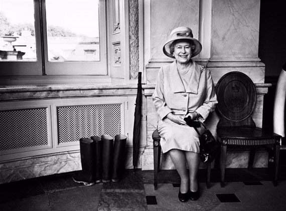 Fotó: Bryan Adams: HM The Queen, Buckingham Palace, 2008 © Bryan Adams Photography