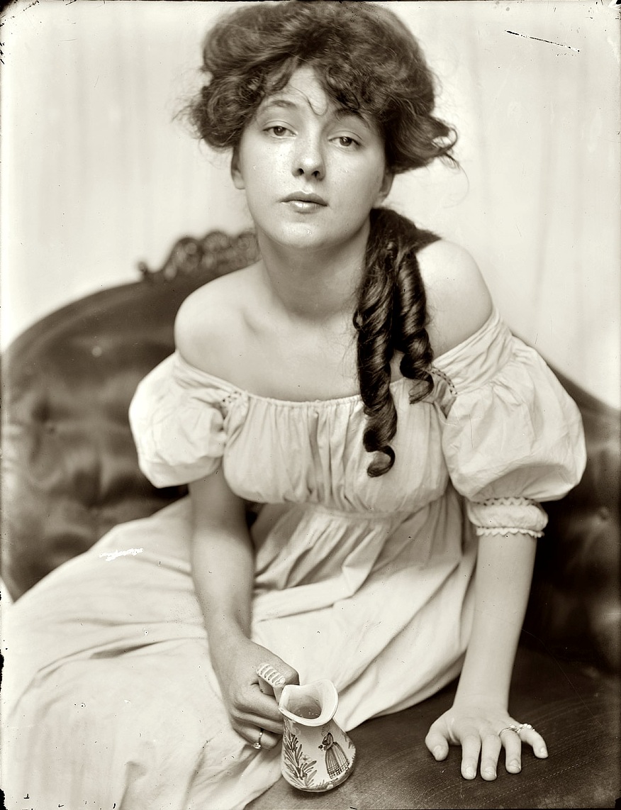 Fotó: Gertrude Käsebier: ‘Miss N‘ Evelyn Nesbit portréja, 1903 (megjelent: Camera Work 1.; 1903)