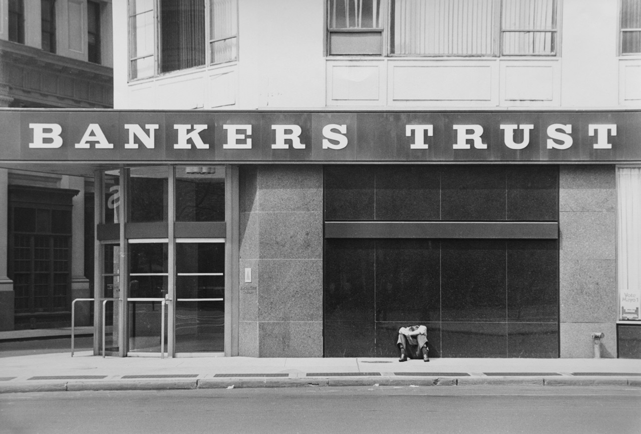Fotó: Clive Limpkin: Bankers Trust Building, New York, 1973. © Clive Limpkin