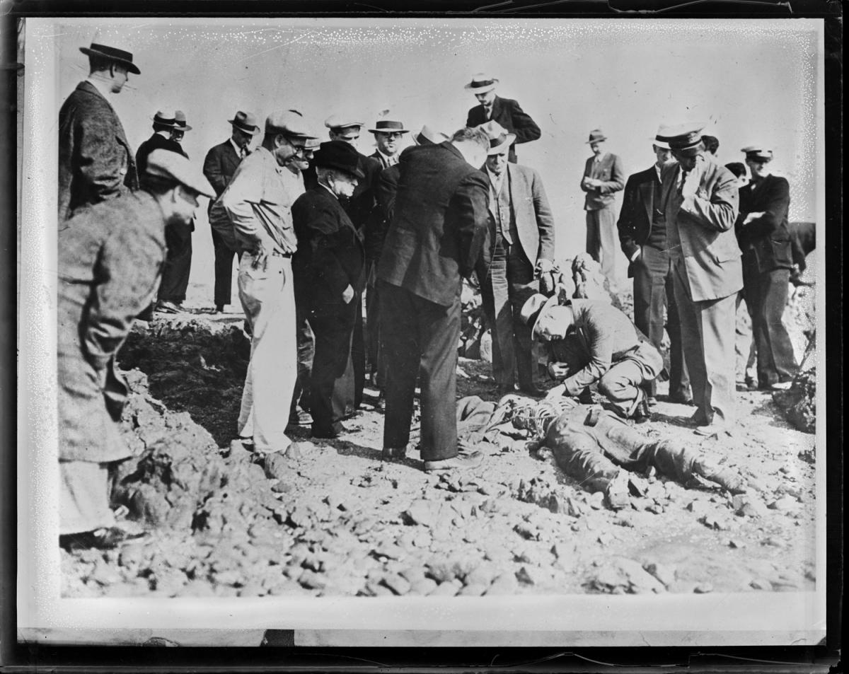 Fotó: Leslie Jones: Sikertelen gyerekrablás utáni lincselés áldozata, Kalifornia © Boston Public Library / Leslie Jones Collection