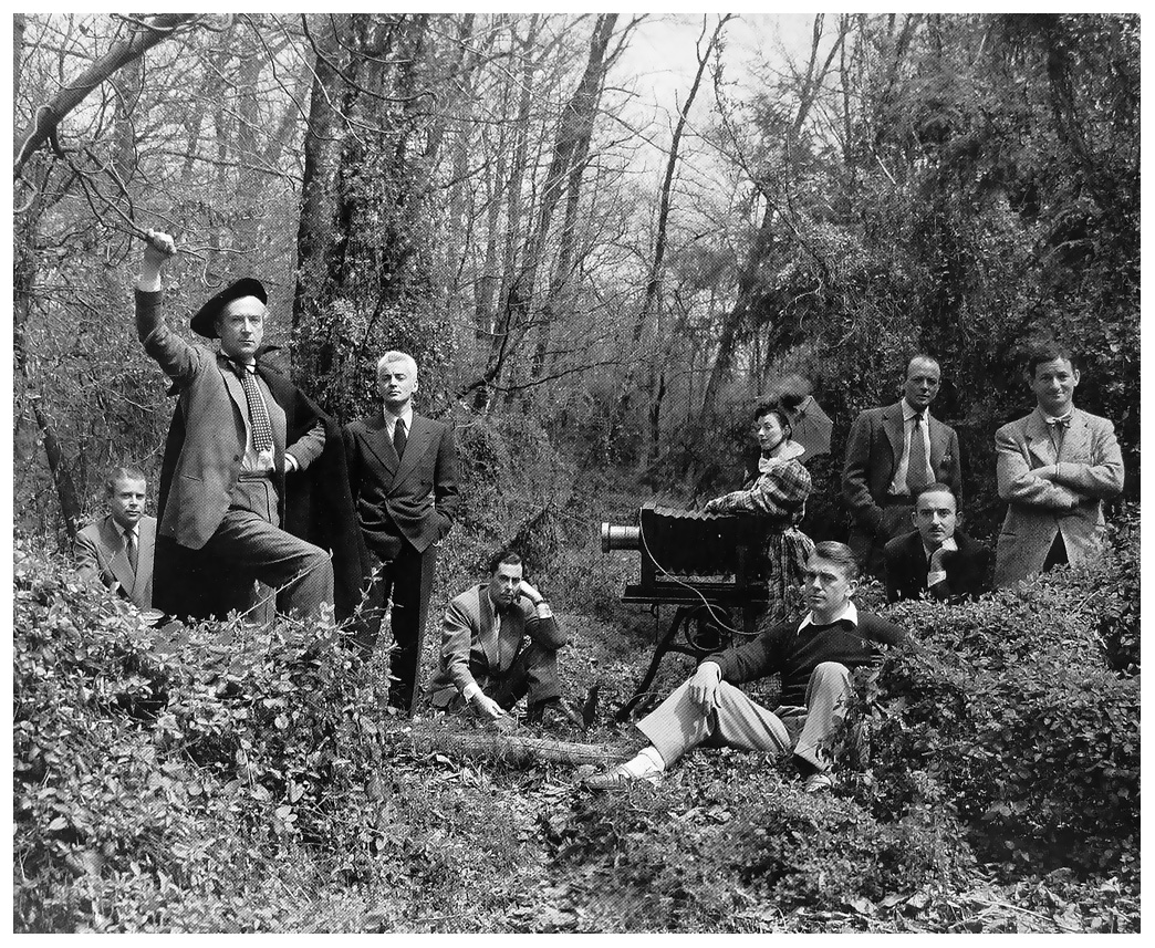 group-portrait-of-vogue-photographers-by-irving-penn-slocum-estate-locust-valley-new-york-1947.jpg