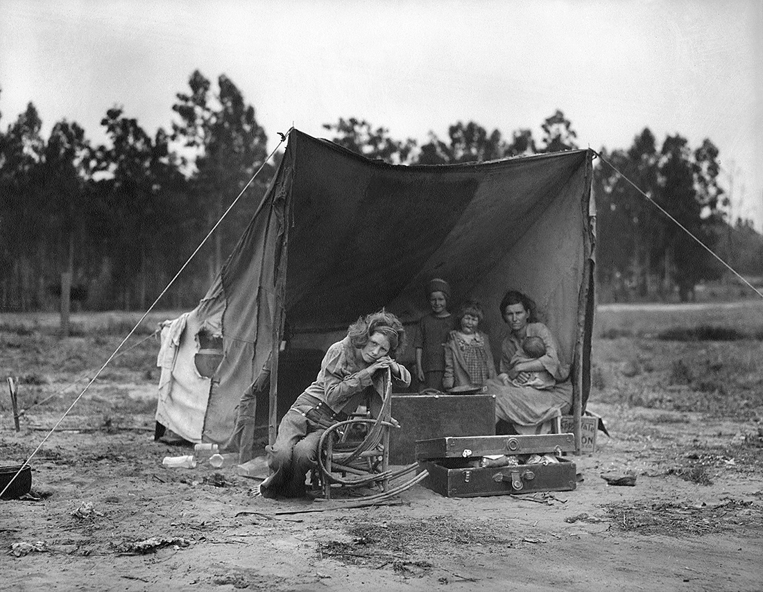 Fotó: Dorothea Lange: Vándorló anya, Nipomo, California, 1936<br />© The Dorothea Lange Collection, the Oakland Museum of California, City of Oakland. Gift of Paul S. Taylor