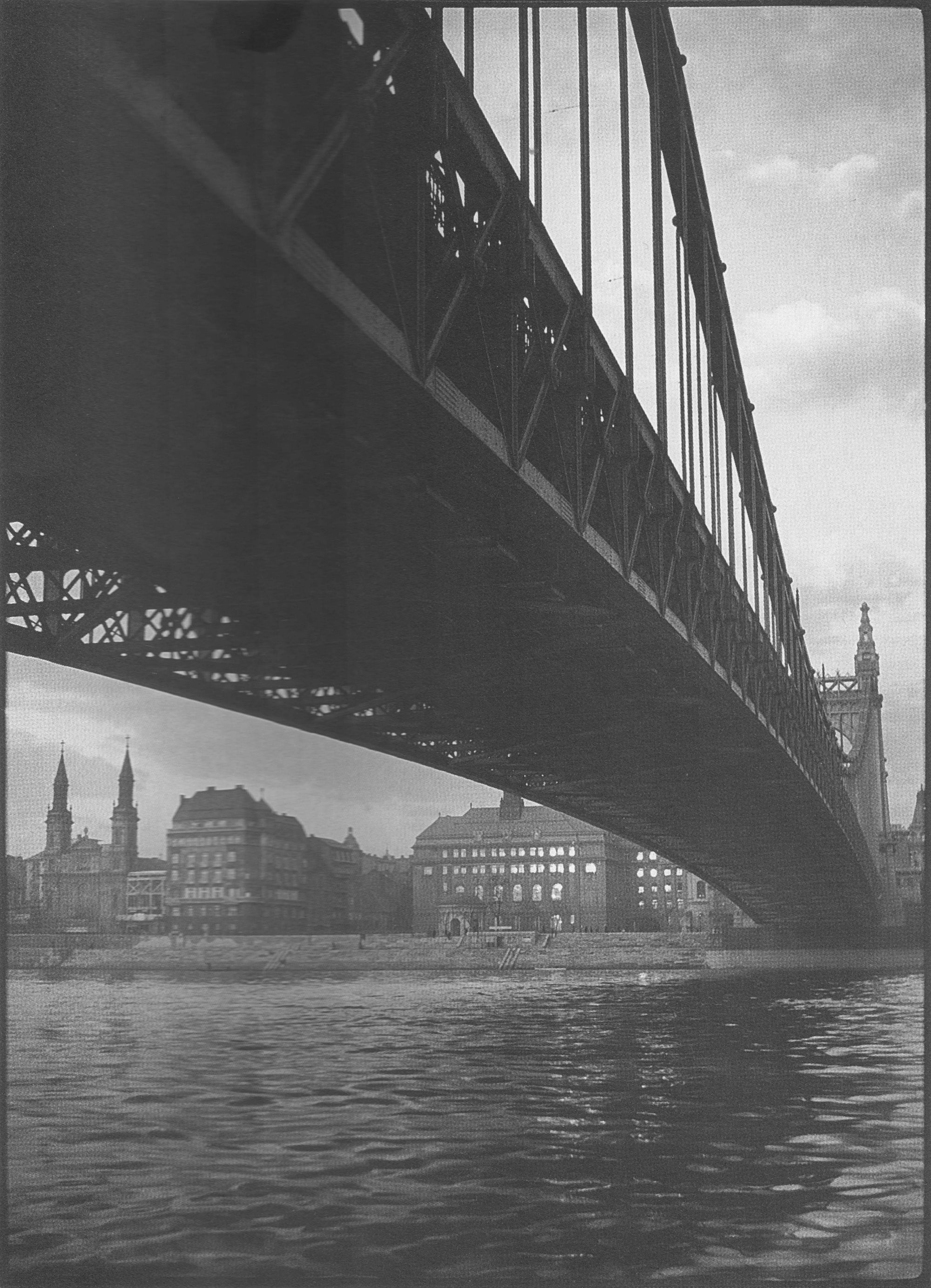 Fotó: Dulovits Jenő: Erzsébet-híd, 1930-as évek vége © Fejér Zoltán gyűjteménye
