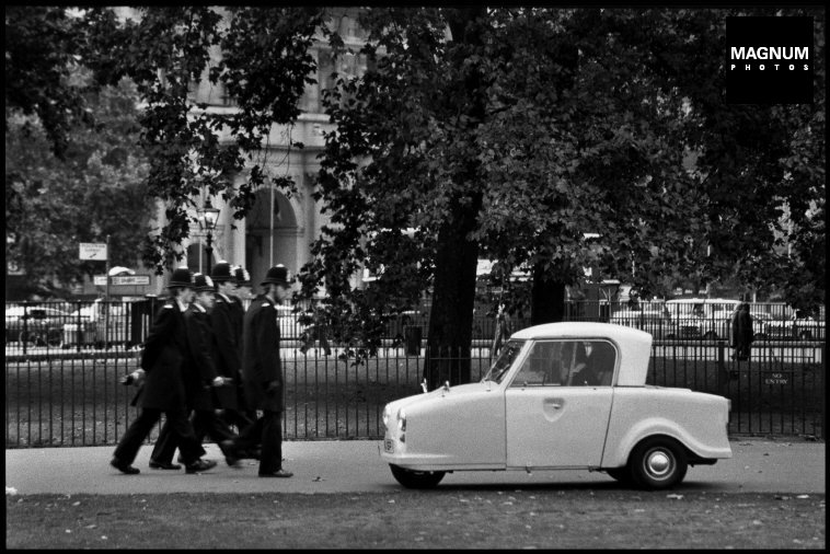 Fotó: Elliott Erwitt: London, 1978 © Elliott Erwitt/Magnum Photos