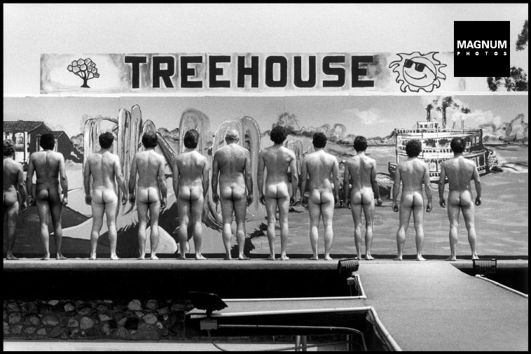 Fotó: Elliott Erwitt: Mr. és Mrs. Nude California, Bakersfield, 1983 © Magnum Photos