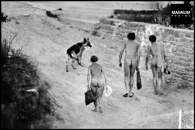 Fotó: Elliott Erwitt: Levant sziget, 1968 © Magnum Photos
