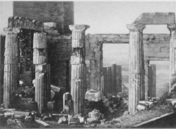 Fotó: Pierre-Gustave Joly de Lotbinière: The Propylaea, Athens, in October 1839