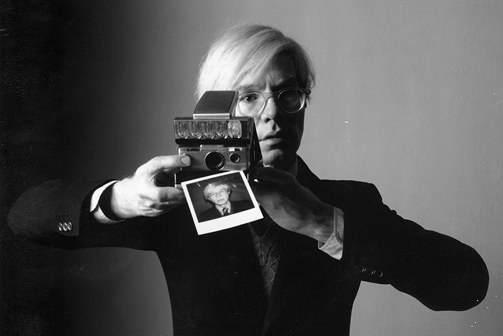 andy_warhols_personally_owned_used_polaroid_sx-70_land_camera_1974_heritage_auctions_7.jpg