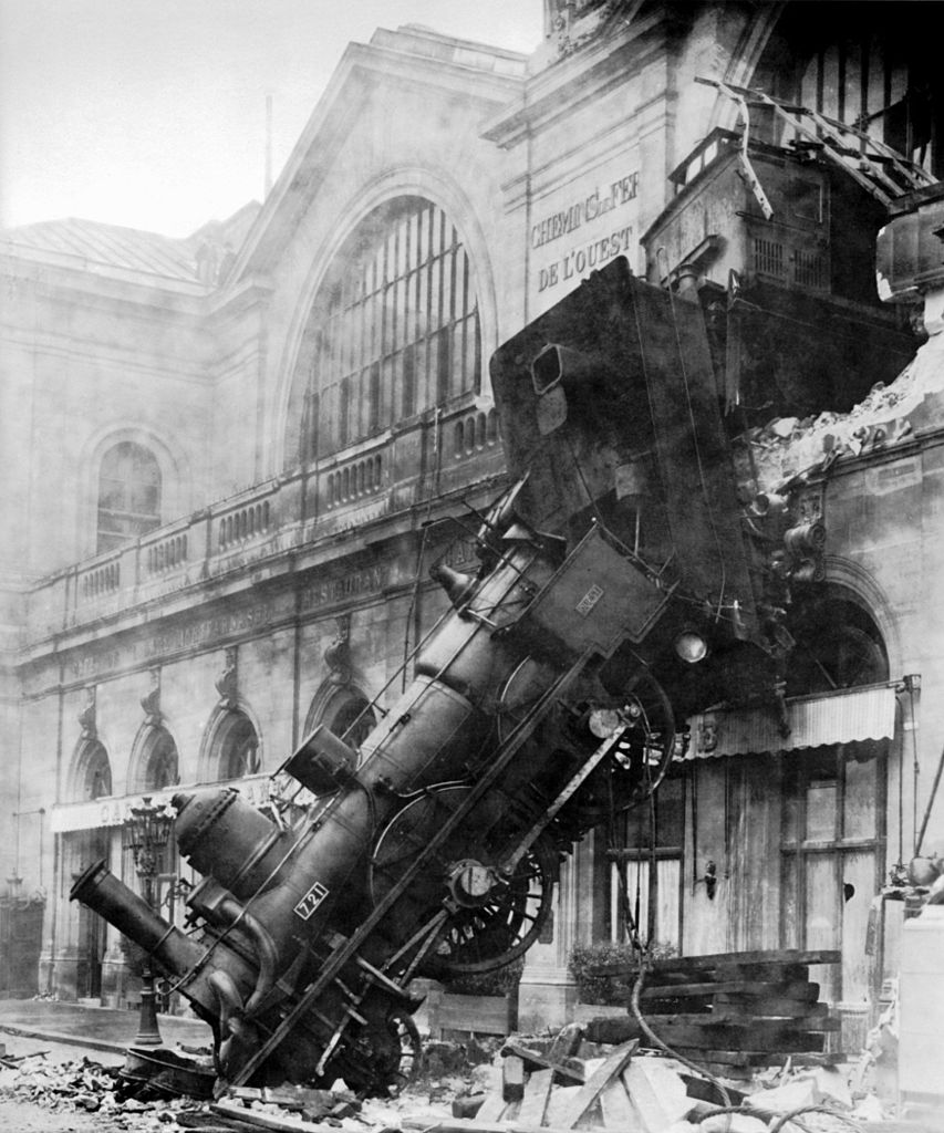 853px-Train_wreck_at_Montparnasse_1895.jpg