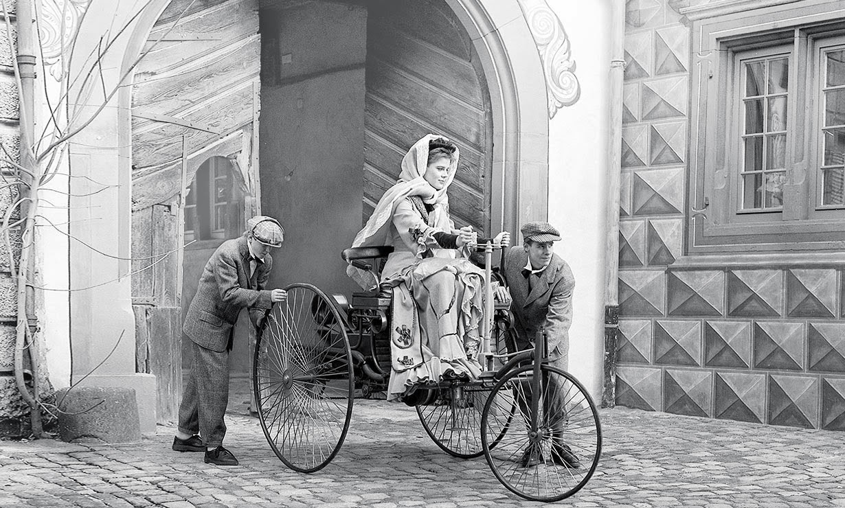 Bertha Benz driving the Benz Patent-Motorwagen c. 1886.jpg