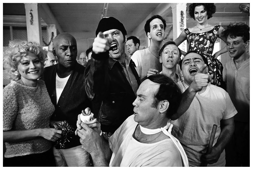 mary-ellen-mark-the-cast-of-one-flew-over-the-cuckoos-nest-posing-for-their-picture-on-location-at-the-oregon-state-hospital-salem-oregon-1974.jpg