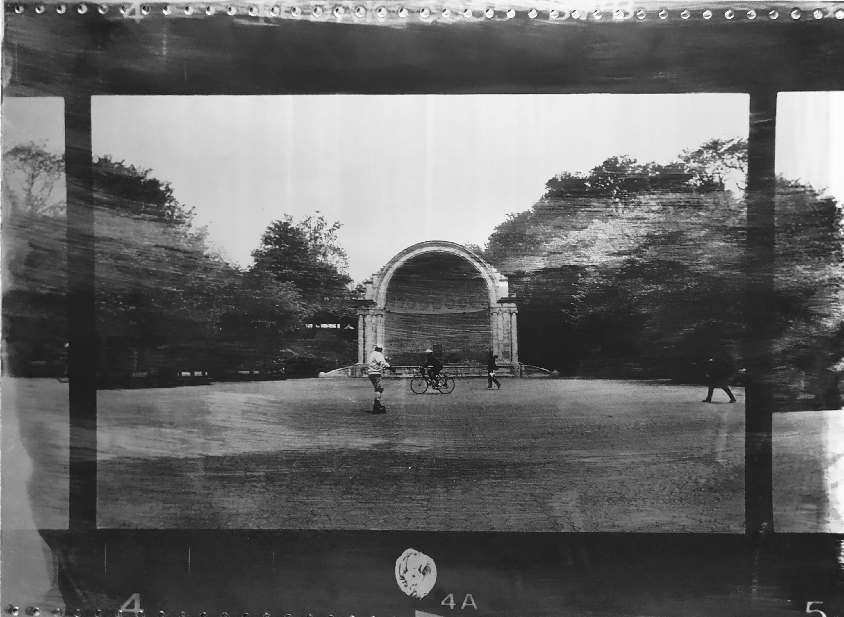 Fotó: Vékás Magdolna: Central Park, biciklis, New York, 2002 © Vékás Magdolna