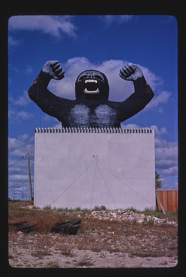 Fotó: John Margolies: Rawhide City billboard, I-94, Mandan, North Dakota; 1980