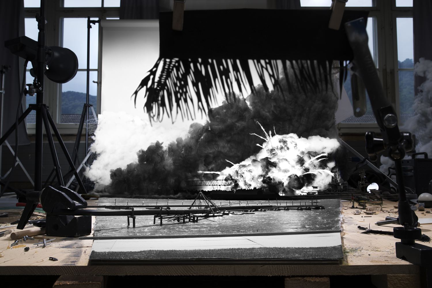 Cortis & Sonderegger<br />Making of ‘Attack on Pearl Harbour (by unknown .U.S. Navy Soldier, 1941) 2015<br /><br />A kiállítás 2019. december 7-ig látogatható a Ravestijn Galériában.