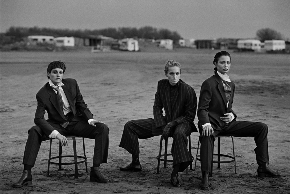 Fotó: Peter Lindbergh: Alexandra Carlsson, Beri Smither, Harue Miyamoto, Beauduc, 1993 © Peter Lindbergh (All photos courtesy of the Peter Lindbergh Foundation)