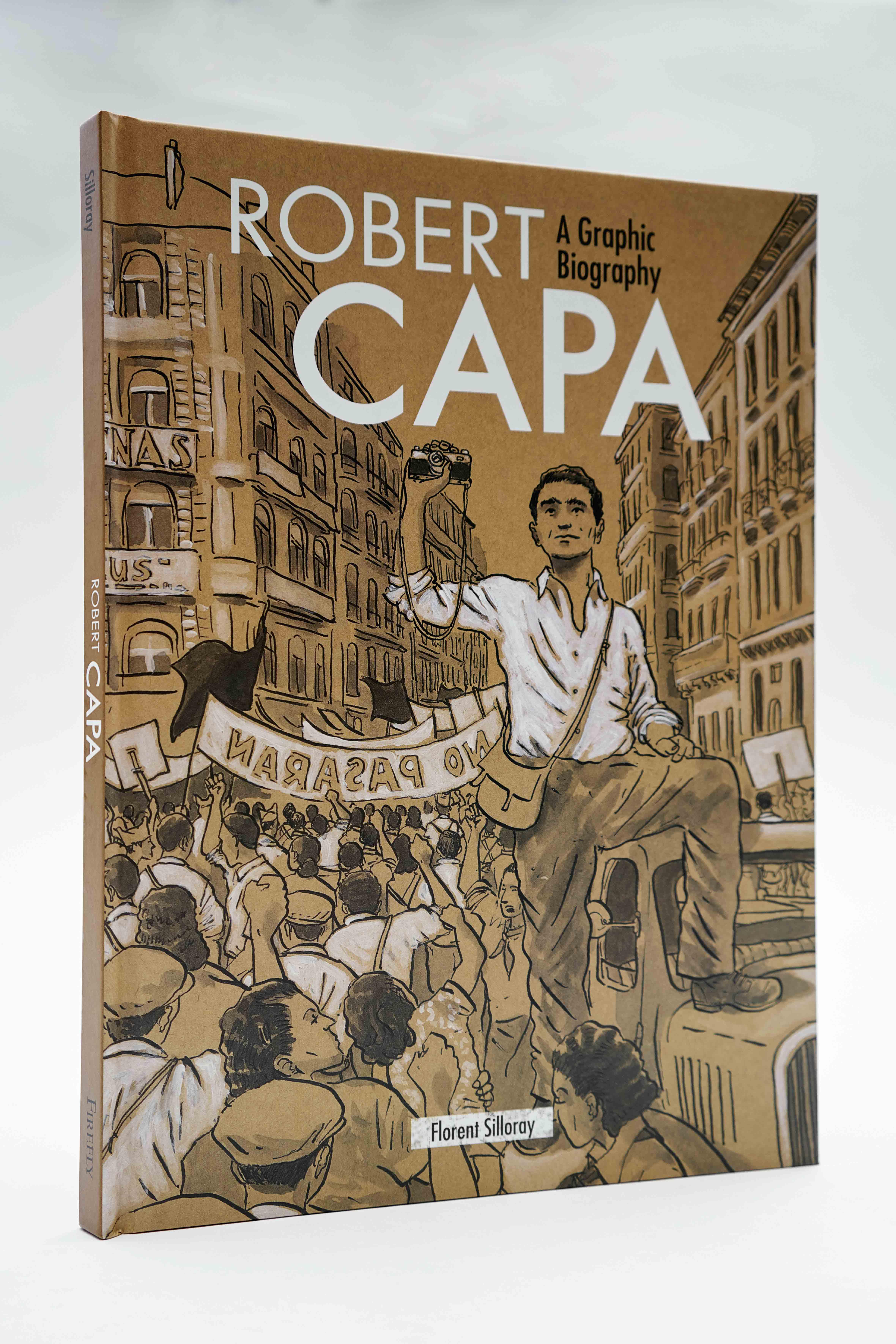 Robert Capa: A Graphic Biography<br />Kiadó: Firefly Books Ltd. 2017<br />Oldalszám: 88 oldal<br />Kötés: keménytáblás<br />ISBN: 9781770859289<br />Nyelv: angol