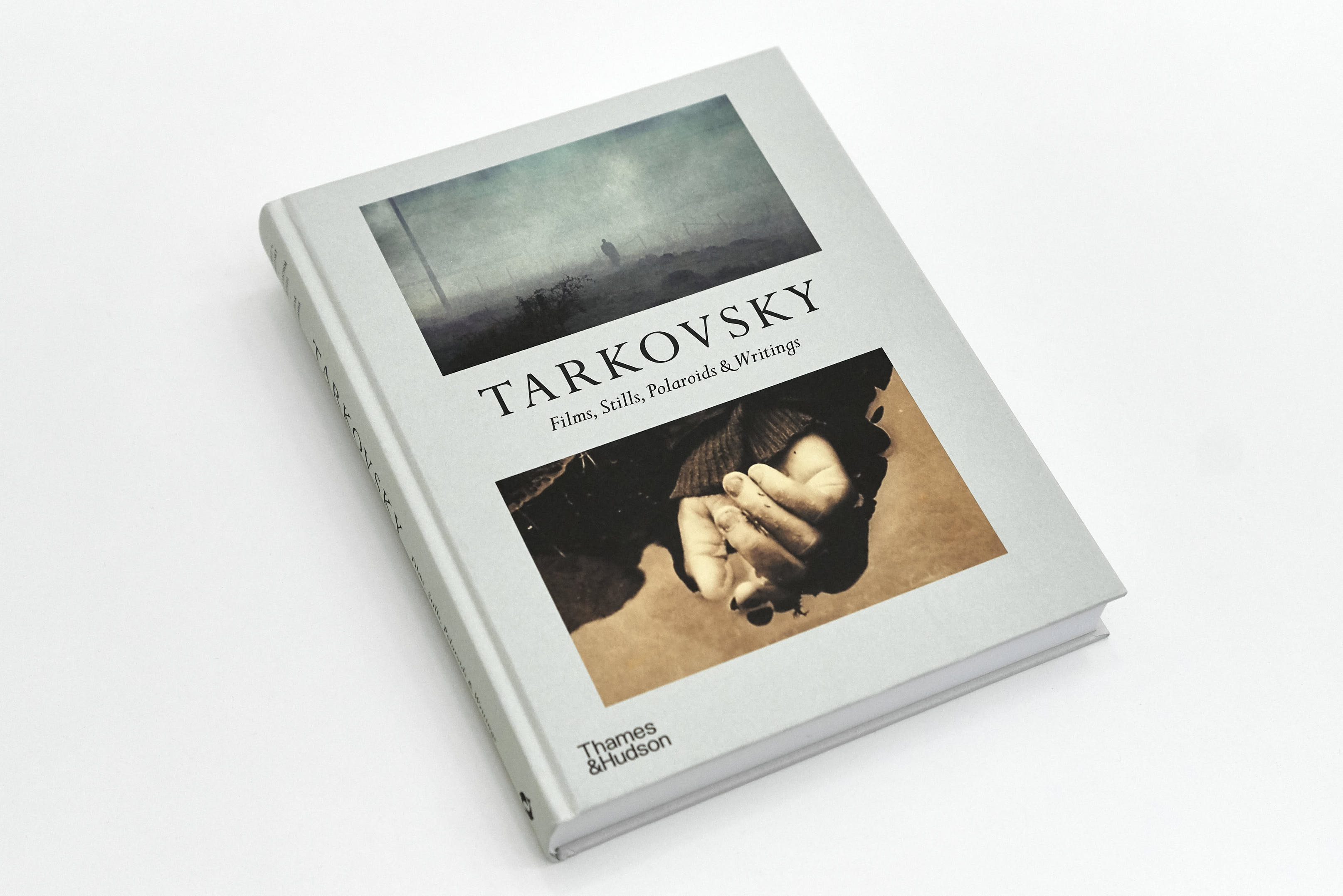 Tarkovsky<br />Films, Stills, Polaroids & Writings<br /><br />Kiadó: Thames & Hudson, 2019<br />Kötés: keménytáblás<br />Oldalszám: 288 oldal<br />Nyelv: angol<br />ISBN: 9780500022597<br />Ár: 12.900,- Ft<br /><br />Mai Manó Könyvesbolt<br />Telefon: 0630 505 0622<br />E-mail: bookshop@maimano.hu