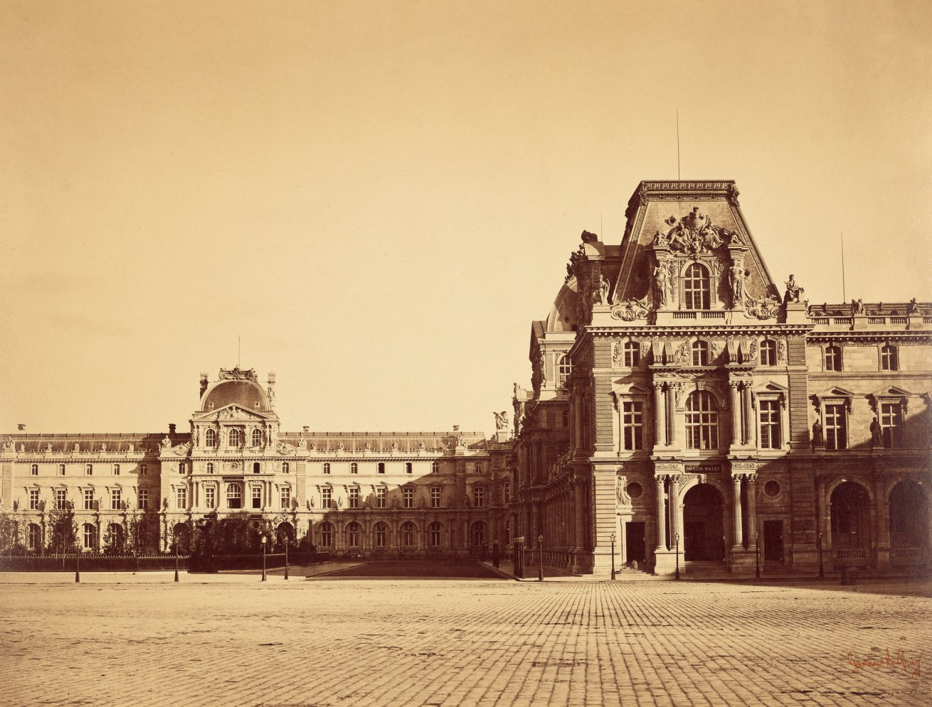 Fotó: Gustave Le Gray: Pavillon Mollien Pavilion, the Louvre, Paris,<br />1859