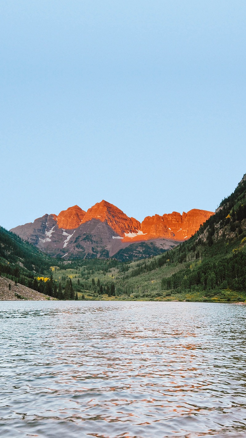 maroon_bells_by_chuck_orear.jpg