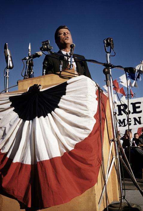 USA. 1960. John F. KENNEDY on a campaign tour..jpg
