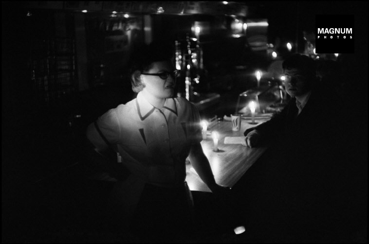 Fotó: René Burri: New York-i áramszünet, 1965. november 9. © Rene Burri/Magnum Photos