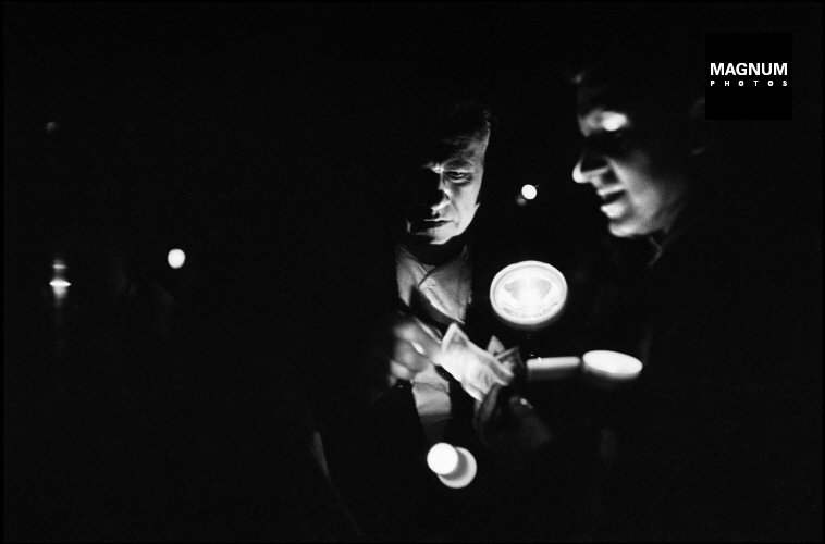 Fotó: René Burri: New York-i áramszünet, 1965. november 9. © Rene Burri/Magnum Photos