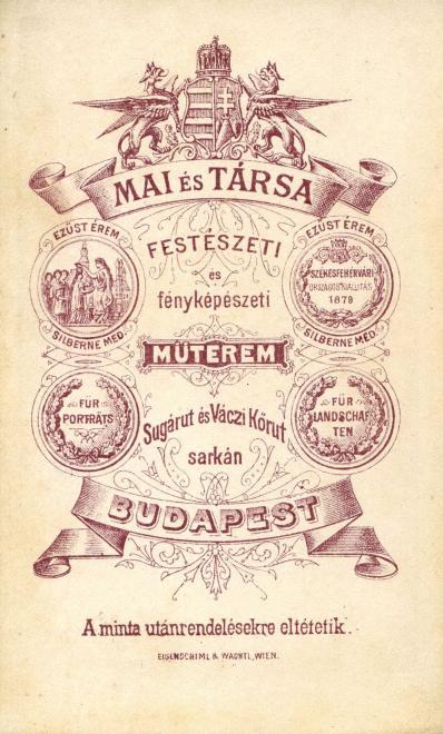 Fotó: Andrássy (Sugár) út és a Bajcsy-Zsilinszky út (Váci körút) sarkán, Mai Manó és Társa festészeti és fényképészeti műterme. A felvétel 1879-ben készült. © Fortepan