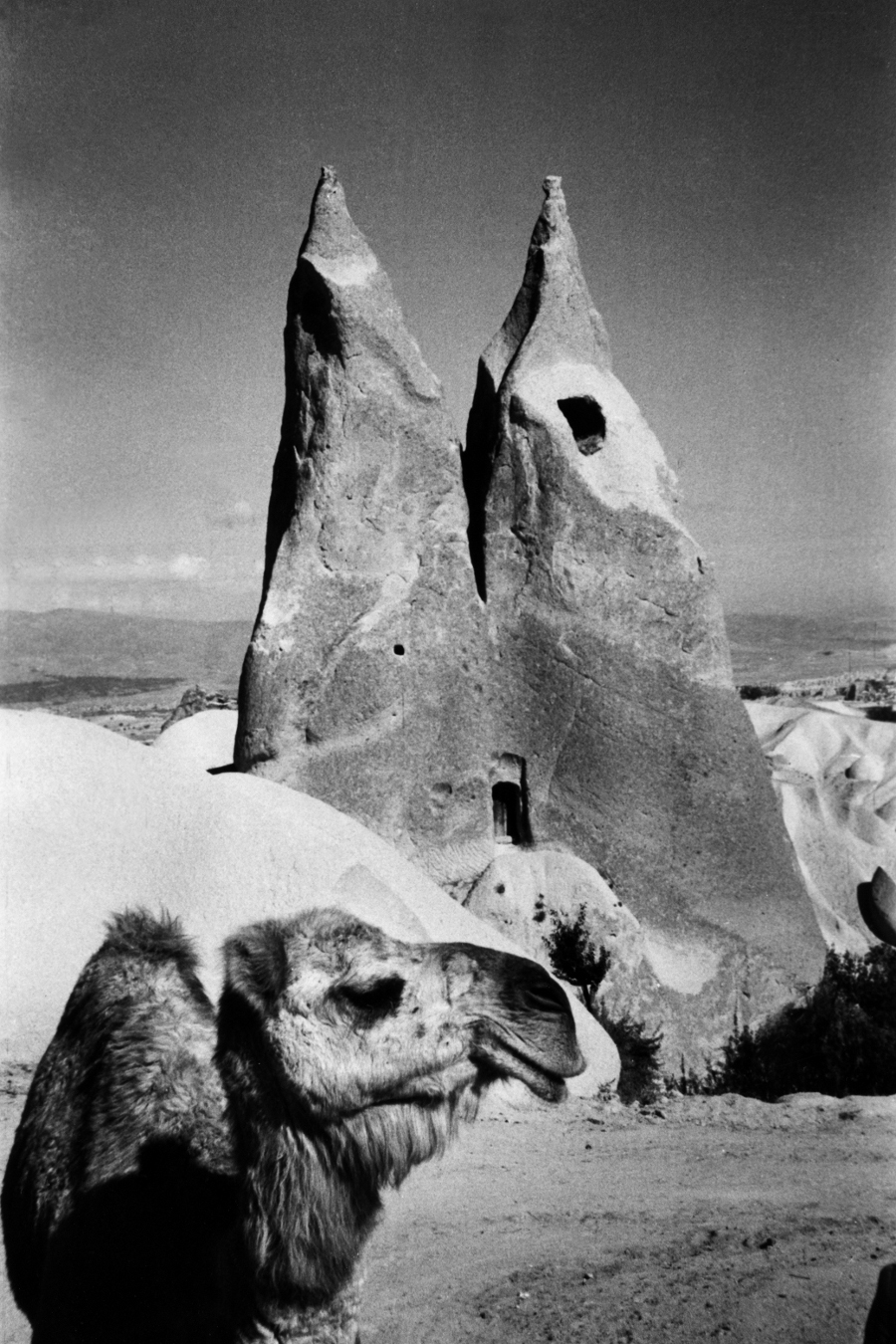 Barlanglakás Ürgüp és Uçhisar  között, Kappadókia, Törökország, 1955.jpg