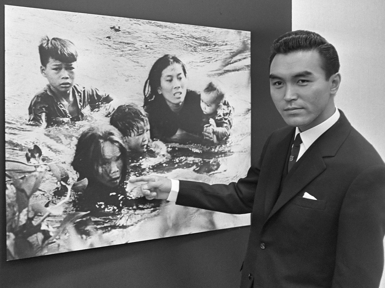 Kyōichi_Sawada_(1965).jpg