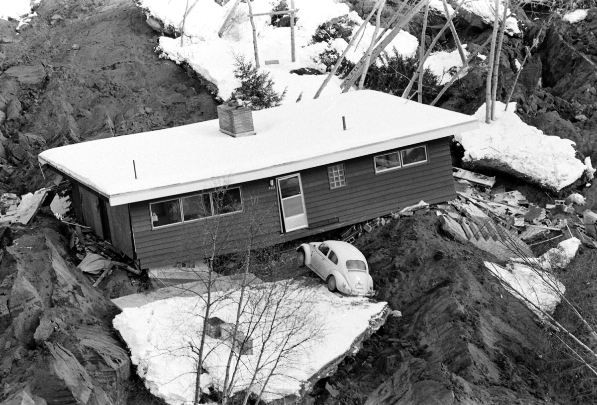 alaska-earthquake-04.jpg