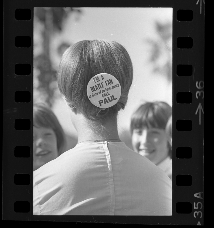 Fotó: Beatles rajongó, 1964 © UCLA Library/Los Angeles Times