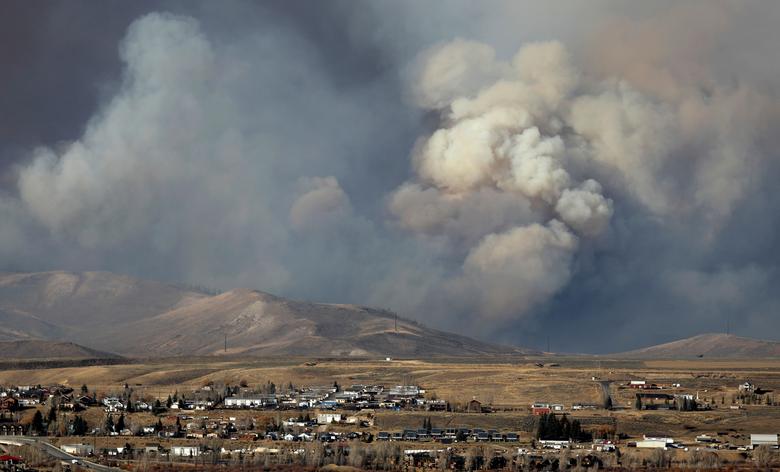 Fotó: A füst betölti az eget a coloradói Granby környékén, 2020. október 22-én. REUTERS / Jim Urquhart