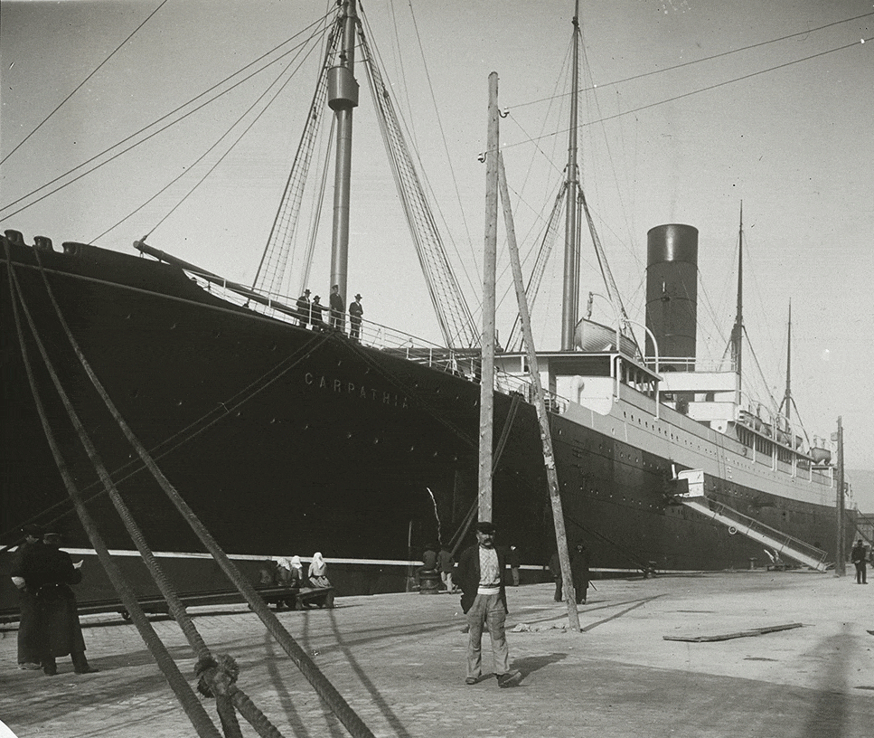 Fotó: Schoch Frigyes sztereófotója a Fortepan gyűjteményéből<br /><br />Horvátország, Fiume, Adria<br />Carpathia személyszállító hajó a kikötőben. 1903