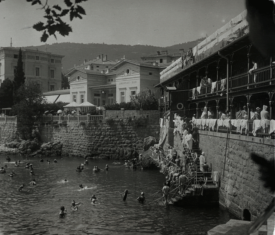 Fotó: Schoch Frigyes sztereófotója a Fortepan gyűjteményéből<br /><br />Horvátország, Abbázia<br />Angiolina fürdő. 1908