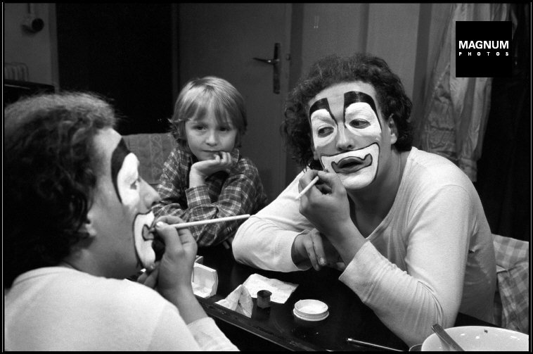 Fotó: Martine Franck: Philippe Leotard és fia, 1969 © Martine Franck/Magnum Photos