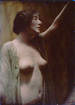 Fotó: Arnold Genthe: Női akt, (Audrey Munson?), 1910-es évek © Wikimedia Commons