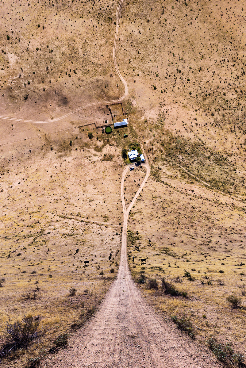 Fotó: Aydın Büyüktaş: Farm in Desert, Részlet a Síkföld című sorozatból © Aydın Büyüktaş