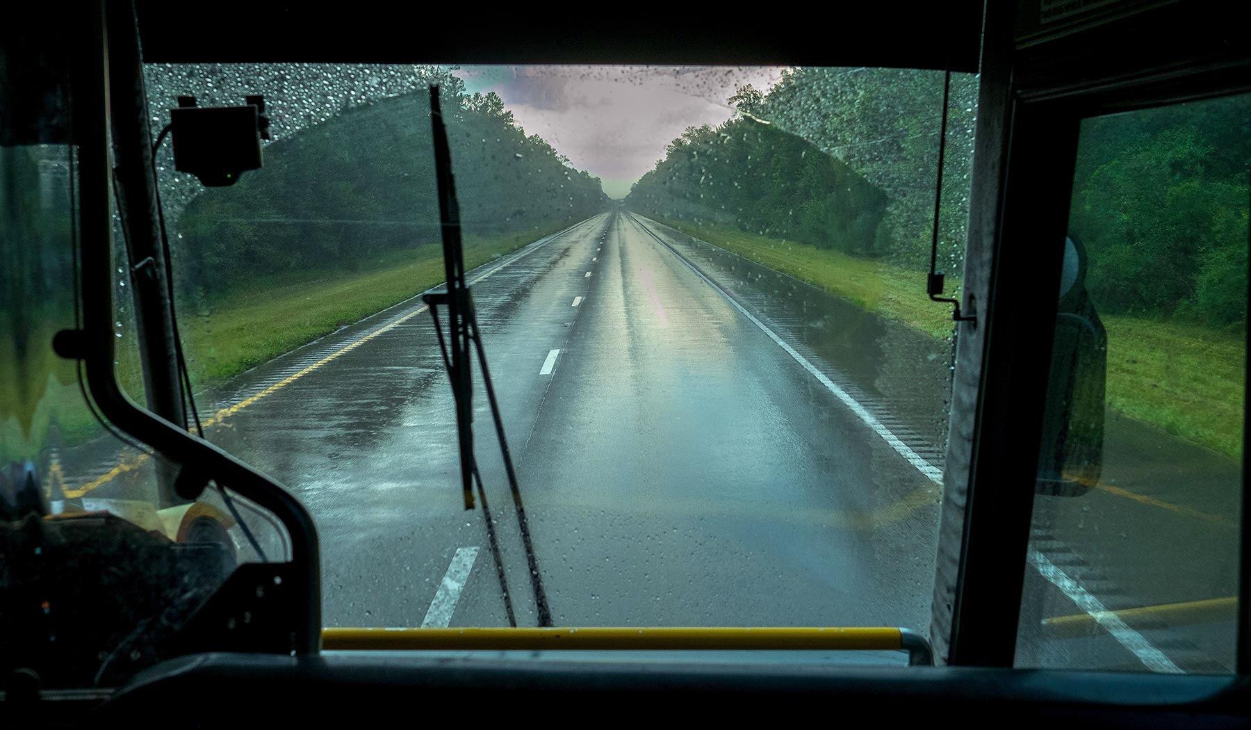 bus_road_windshield3.jpg