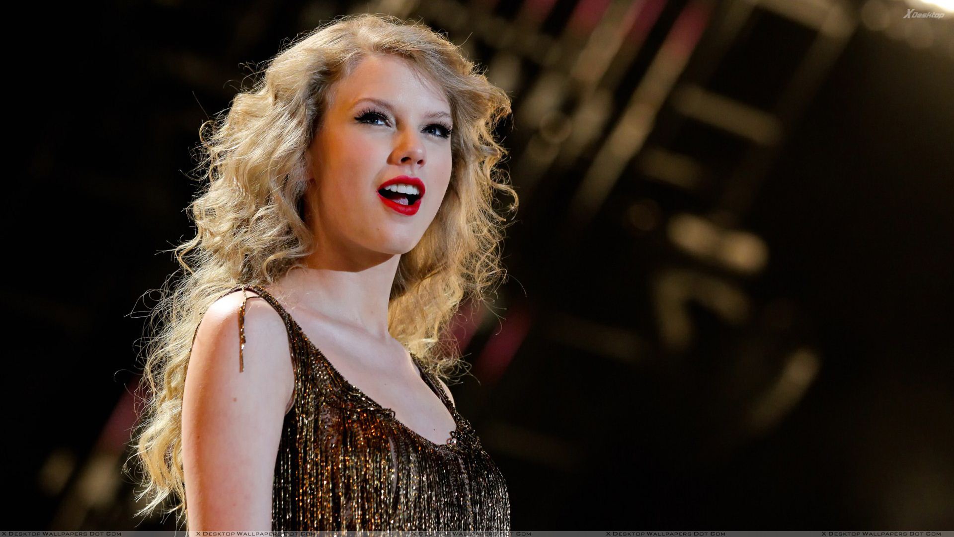Taylor-Swift-Hot-Red-Lips-HD-Wallpaper.jpg
