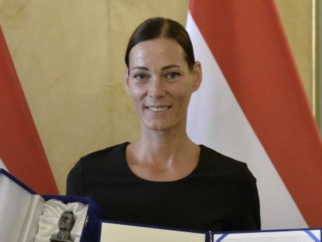Babát vár Görbicz Anita...