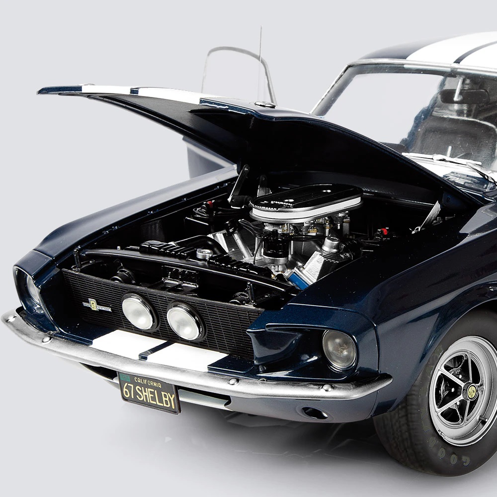 image-gallery-mustang-shelby-5_optmzd_80.jpg