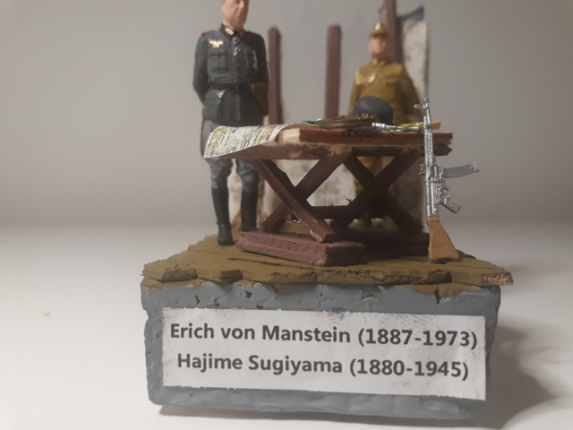 Tábornok makett figura 1:35 - Mini dioráma (japán, német)