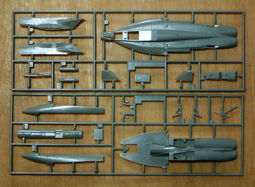 plastic-model-f18.jpg